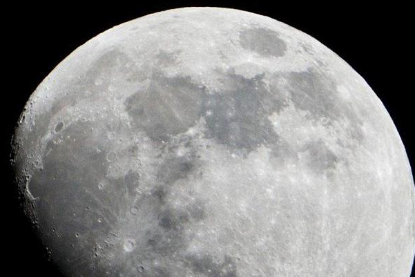 科学家研究称月球在过去曾今存在过两次的宜居条件