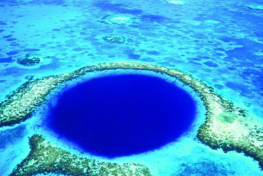  揭秘世界各地的大蓝洞究竟是怎么形成的